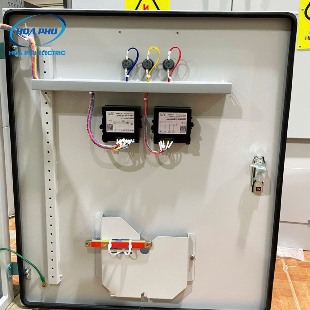 Tủ phân phối treo trong nhà 3p 160a schnider